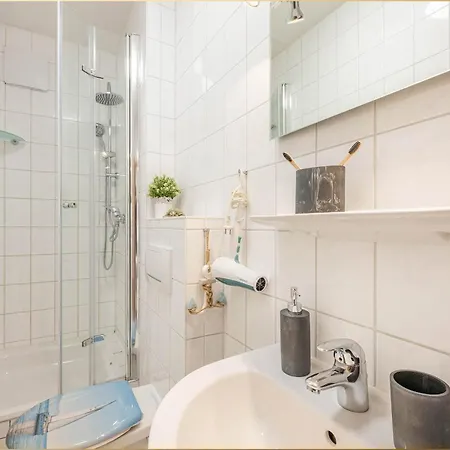 Апартаменты Nur 100 M Zum Meerweh Цемпин