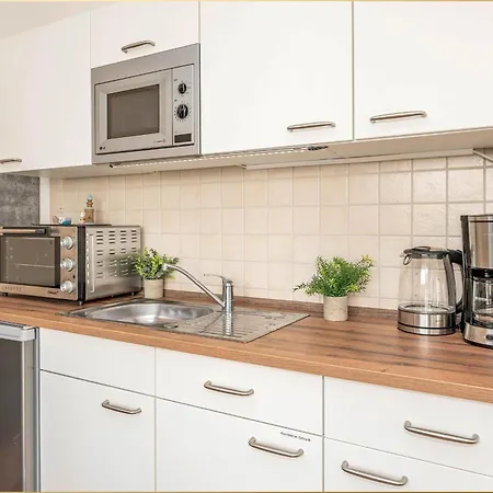 Nur 100 M Zum Meerweh * Цемпин